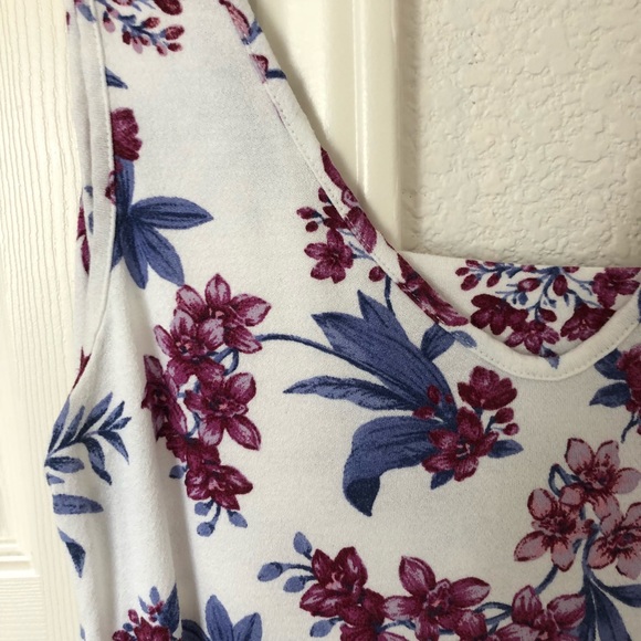 Floral tank top - Picture 2 of 2